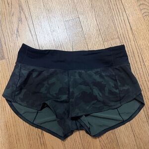 Women's Lululemon Speed Up Camouflage Shorts 2.5 inch